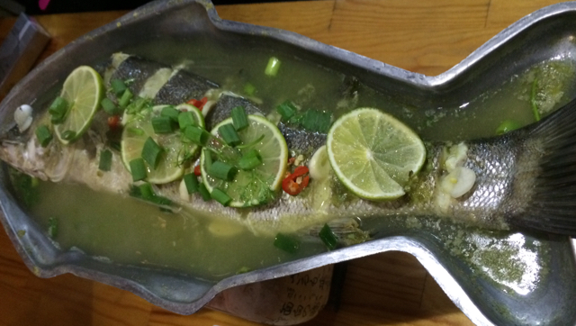 白身魚のライム煮です 岐阜のタイ料理 屋台 タイスイーツ専門店 サヤーム
